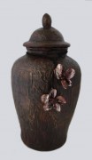 2022 Stenen urn 207912 met bloemen 800